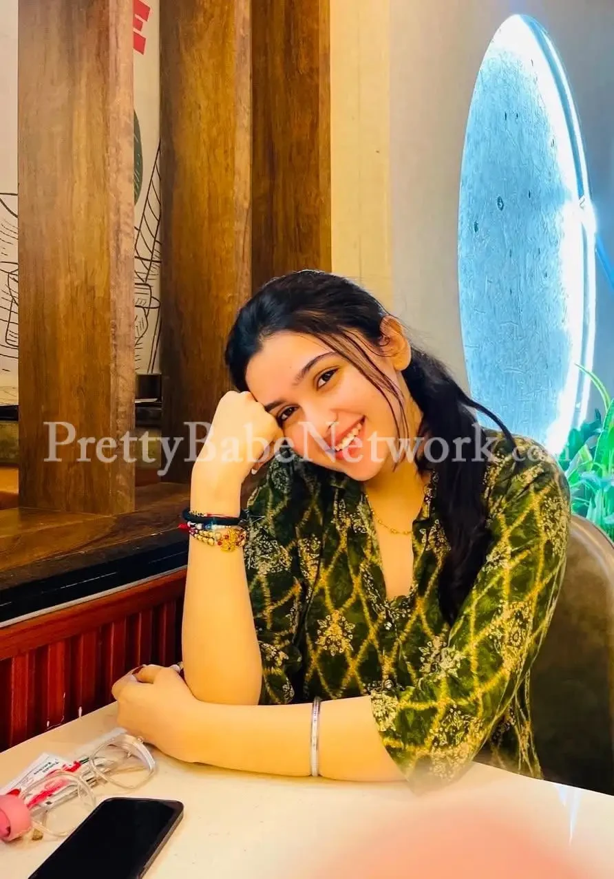 Soniya Thakur – High Profile Indian Escort in Calangute Beach, Goa